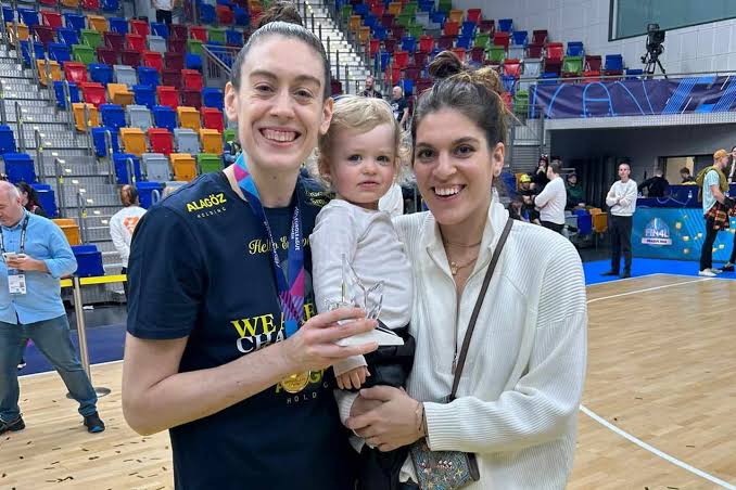 Is Breanna Stewart deaf? What is the truth about this rumour? 3 Breanna Stewart
