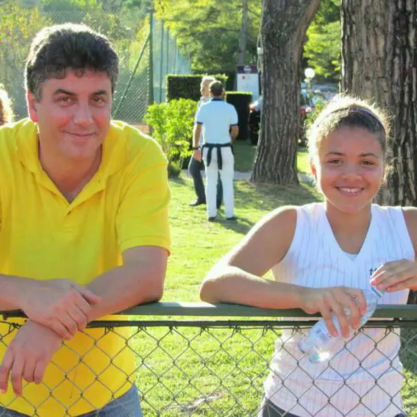 Jasmine Paolini with her father