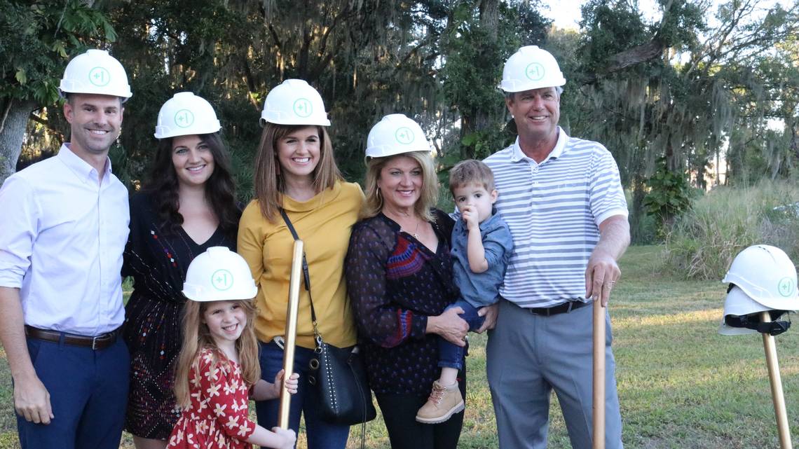 Internet searches for Paul Azinger's wife as the lead NBC Golf was outed from the role 1 Paul Azinger family