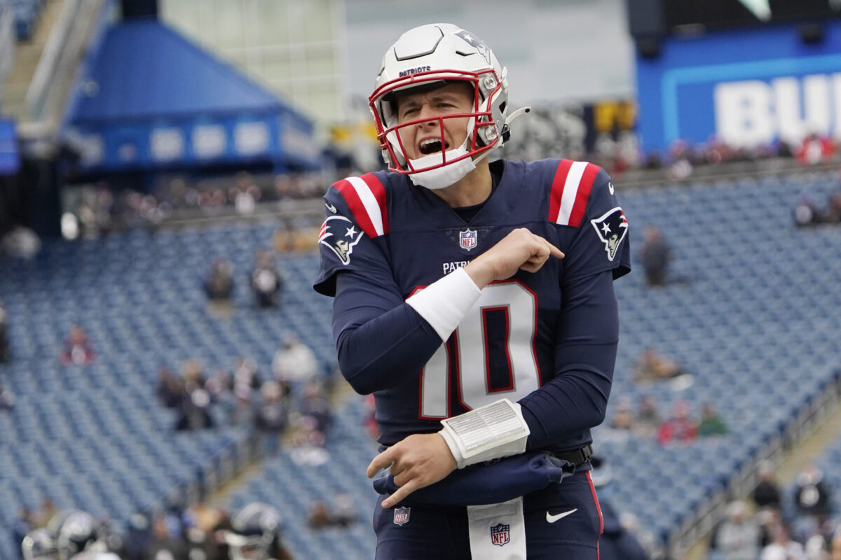 New England Patriots head coach Bill Belichick raves about the improvement of quarterback Mac Jones 1 mac ne 1
