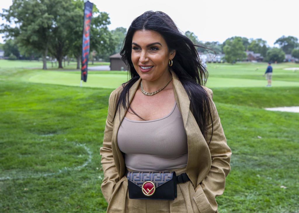 What happened between Jalen Rose and Molly Qerim? Learn all about their marriage and divorce 2 molly qerim rose poses jalen 790876880 1 min 1024x731 1