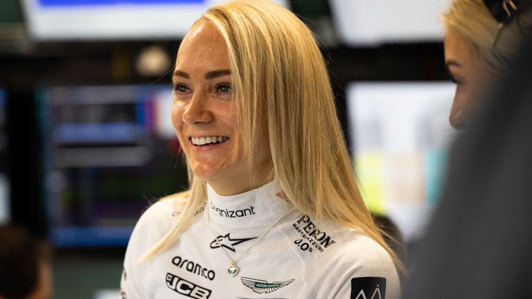 Jessica Hawkins 2023 – Net Worth, Salary, Records, and Endorsements 1 Jessica Hawkins
